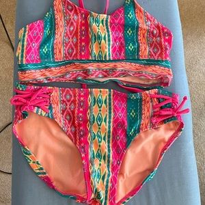 Girls s L (10/12) two pieces bathing suit